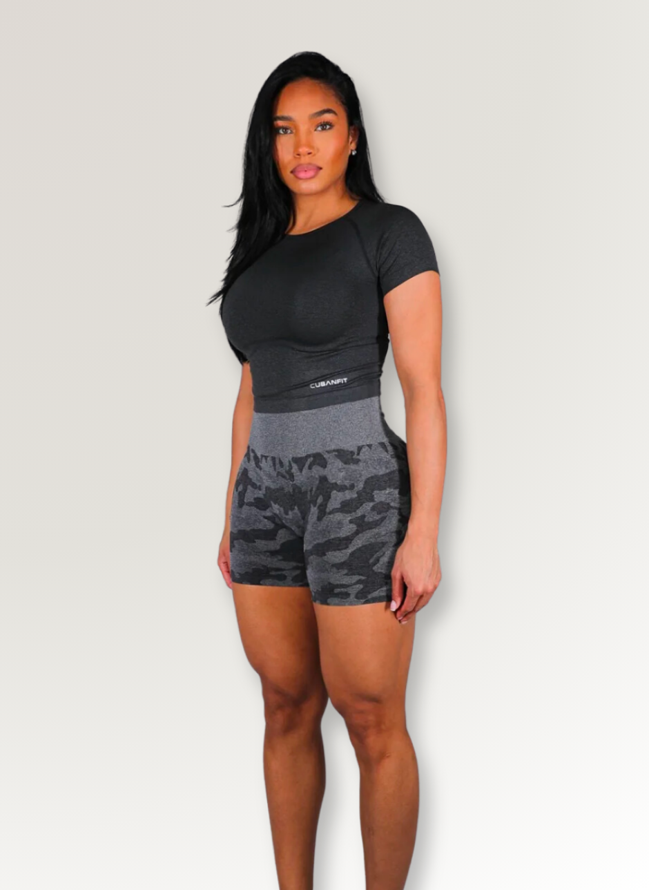 NOIR SEAMLESS CAMO SHORTS CubanFit